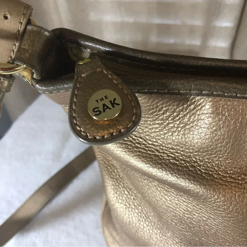 𝅺THE Sak Vintage gold shoulder bag